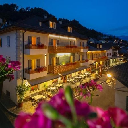 Hotel Italia Castello-Molina di Fiemme Exterior foto